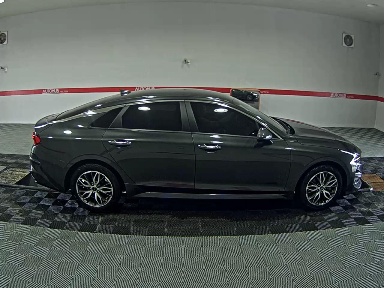 2022 - kia k5