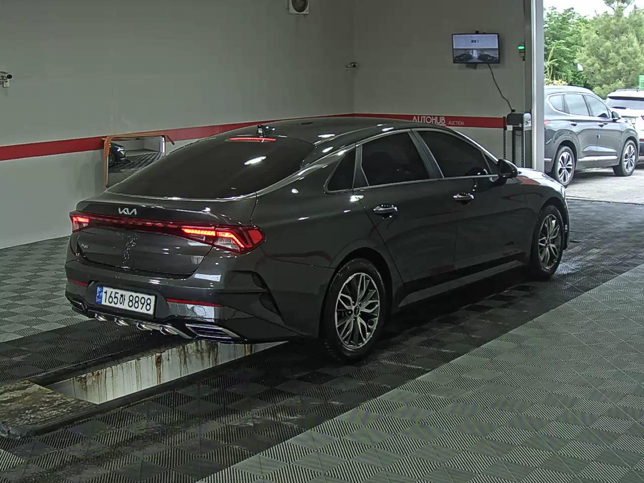 2022 - kia k5
