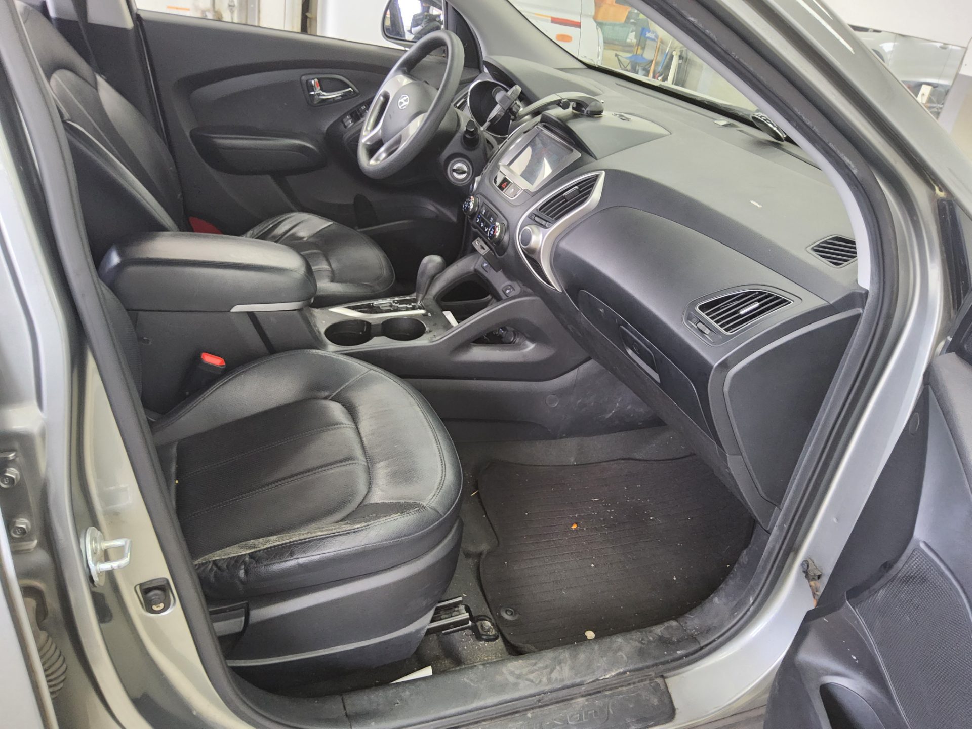 2012 - hyundai tucson