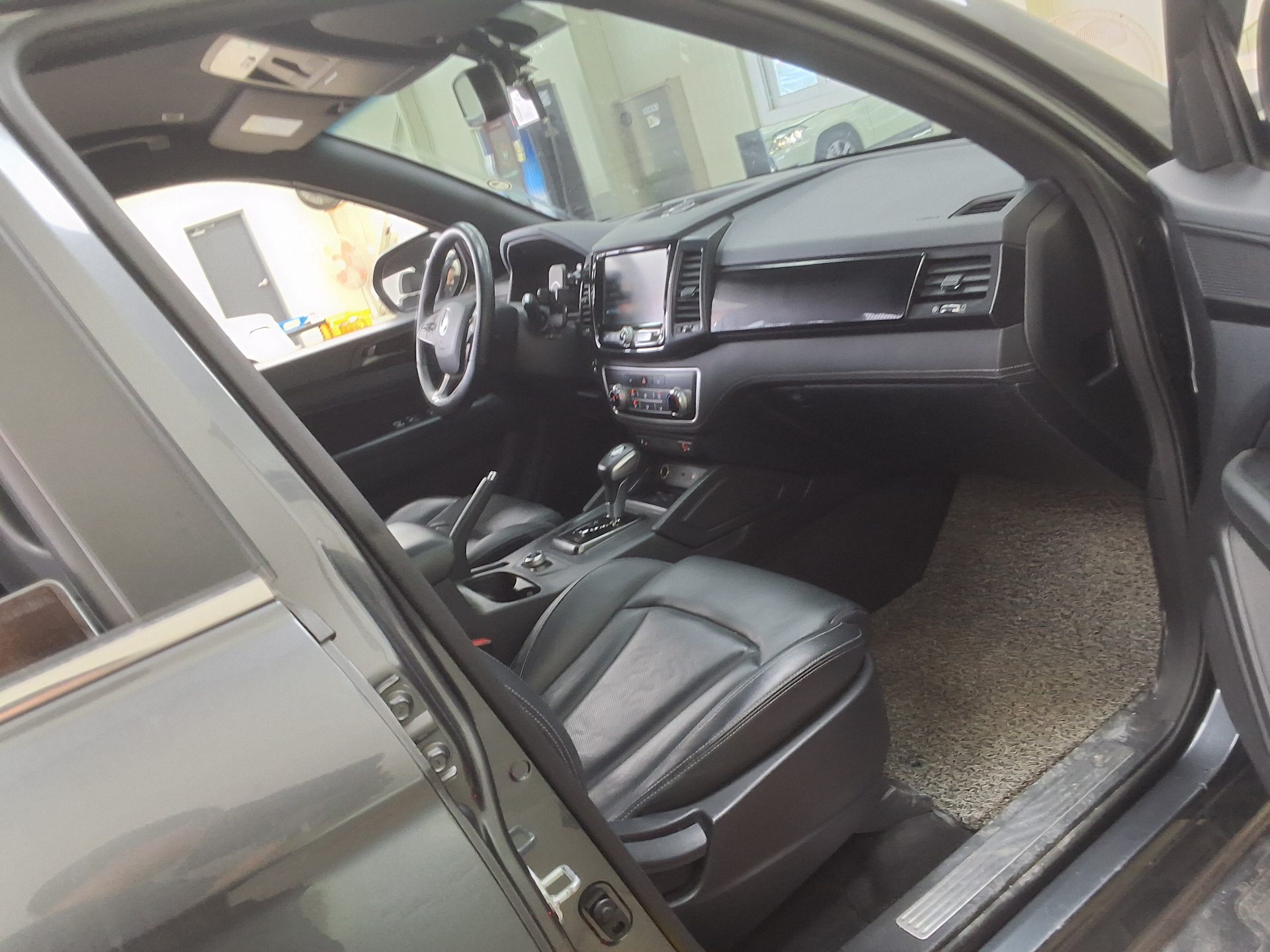 2020 - ssangyong rexton