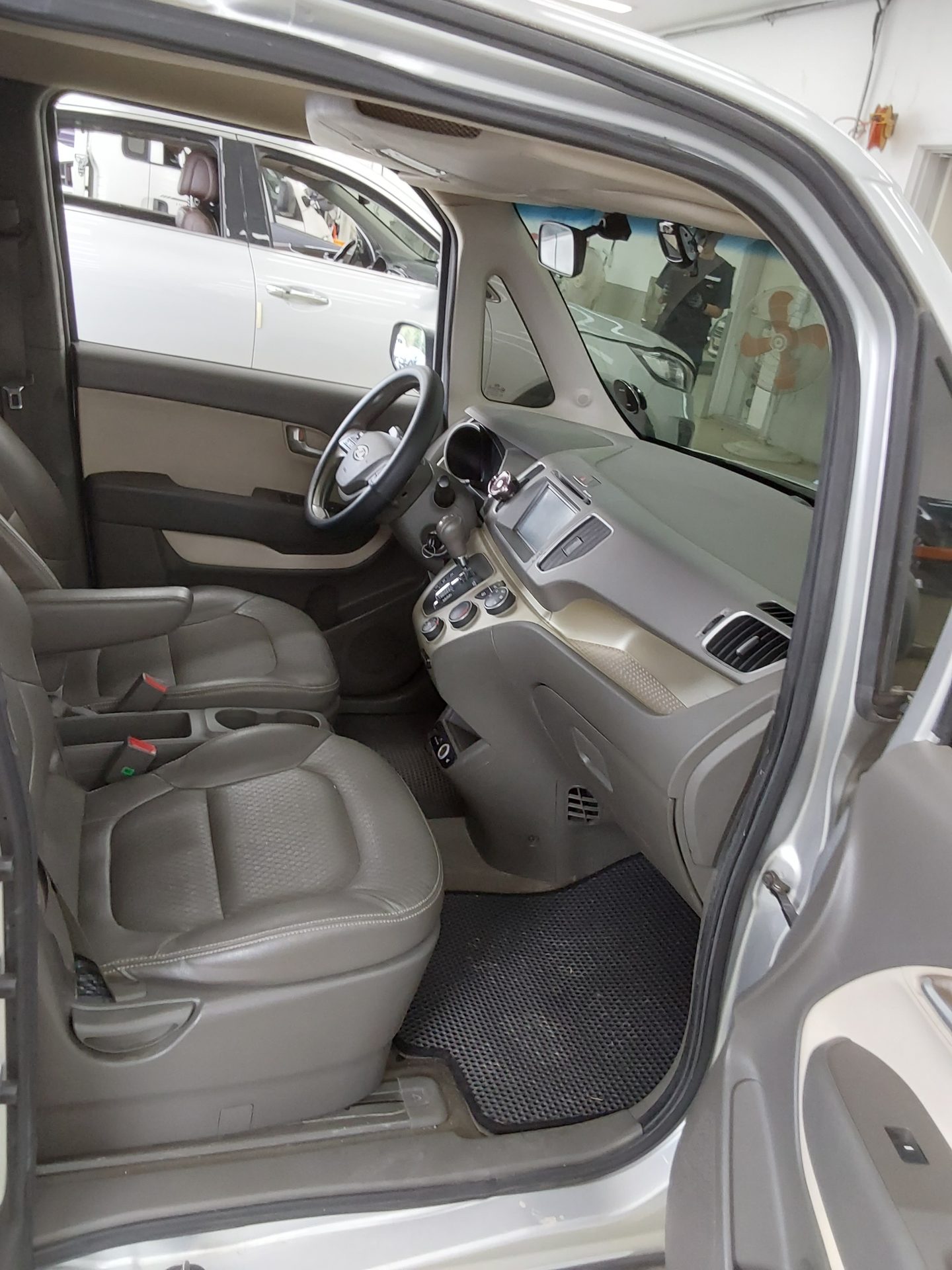 2012 - kia ray