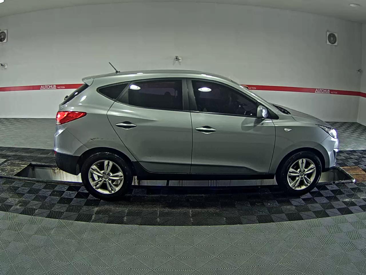 2012 - hyundai tucson
