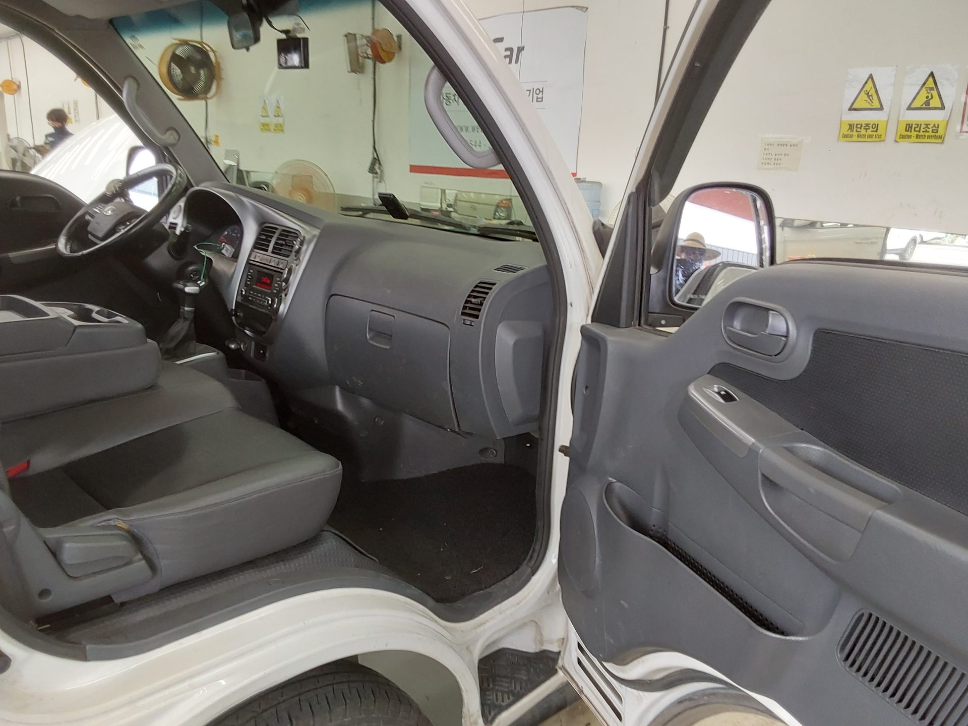 2021 - kia bongo