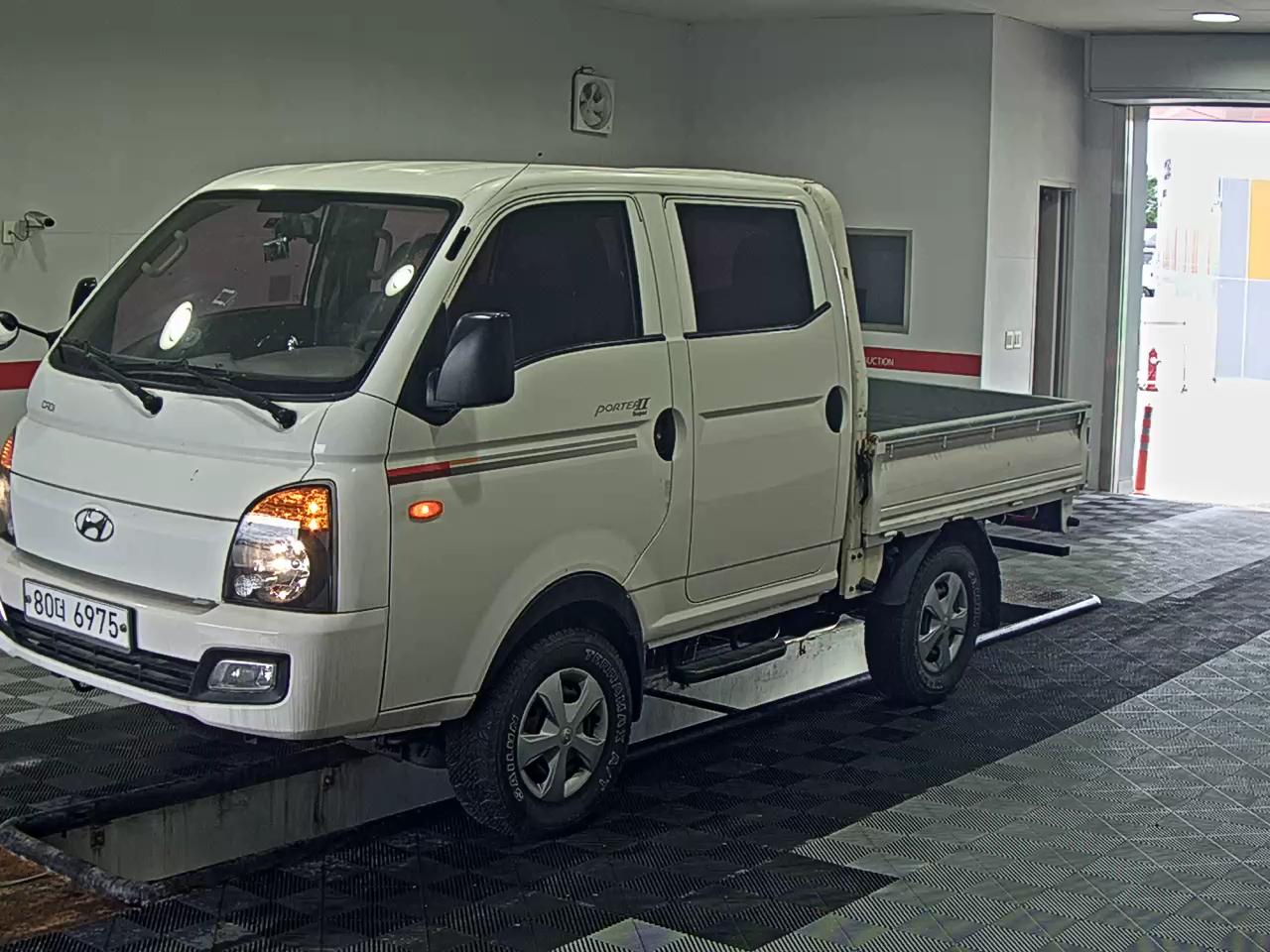 HYUNDAI PORTER II DOUBLE CAB WHEELBASE SUPER