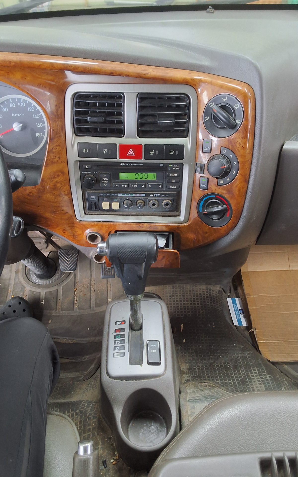 2012 - hyundai porter