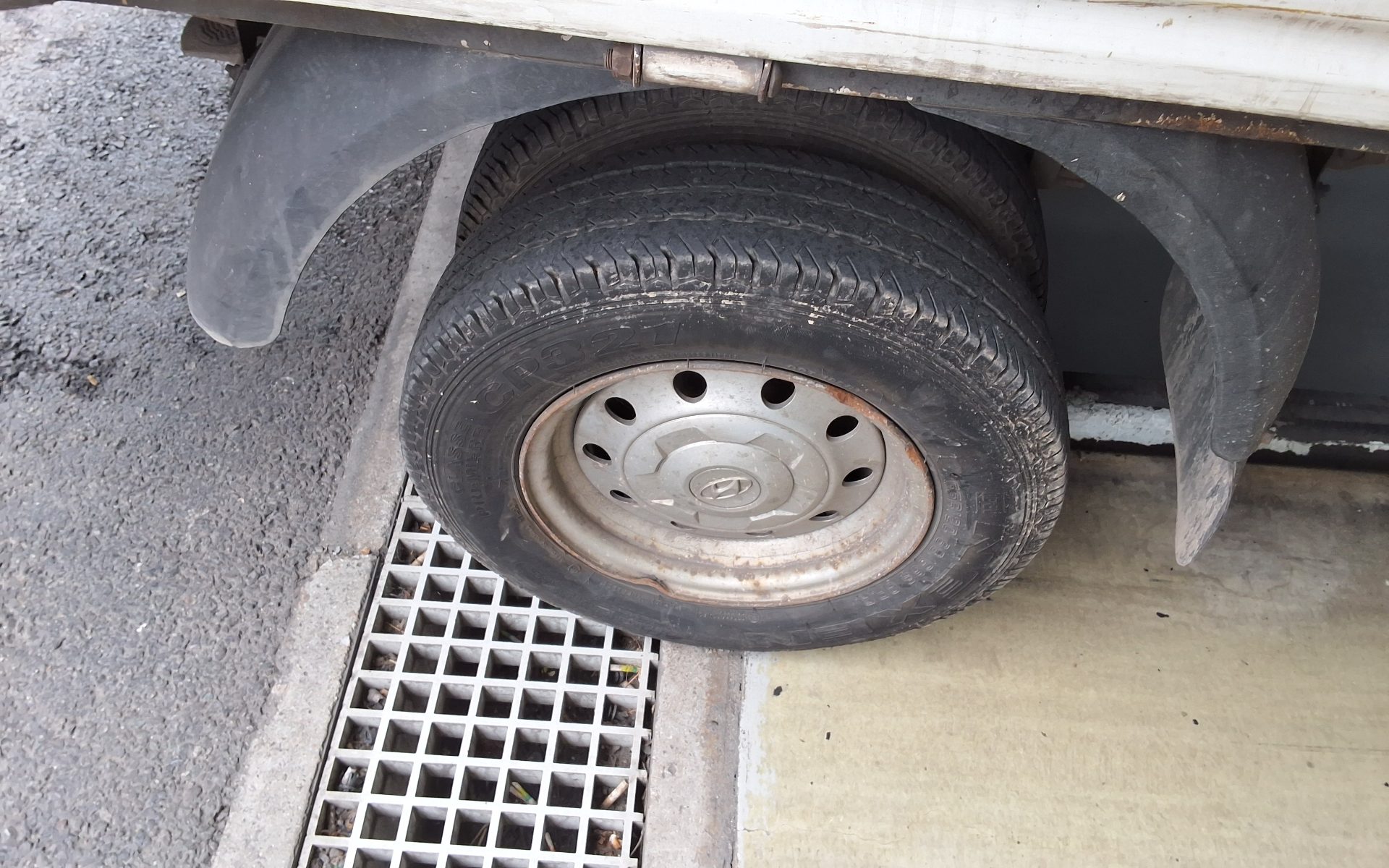 2012 - hyundai porter