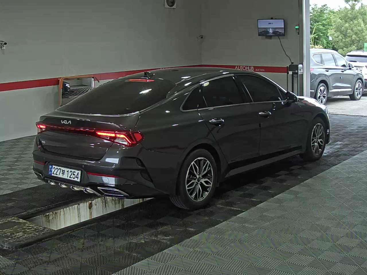 2023 - kia k5