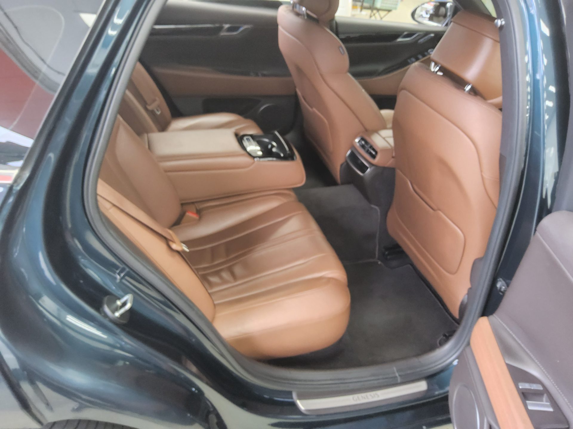 2022 - genesis g80
