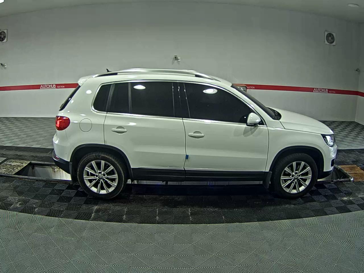 2015 - volkswagen tiguan