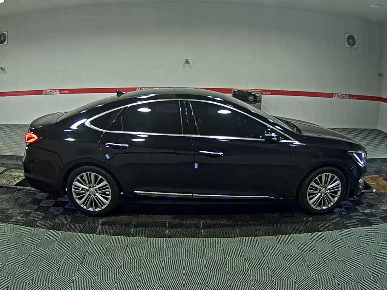 2015 - hyundai aslan