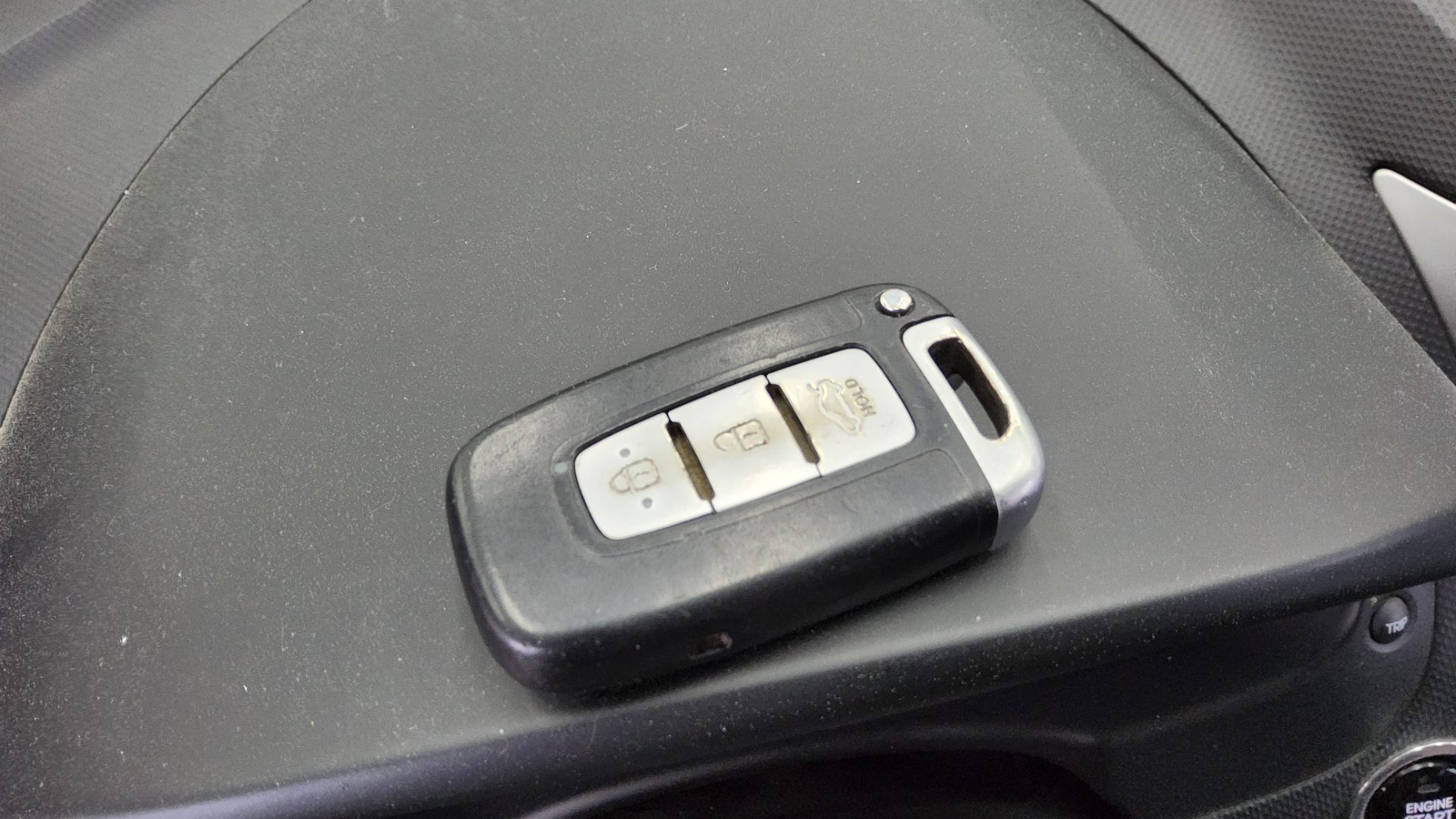 2012 - hyundai accent