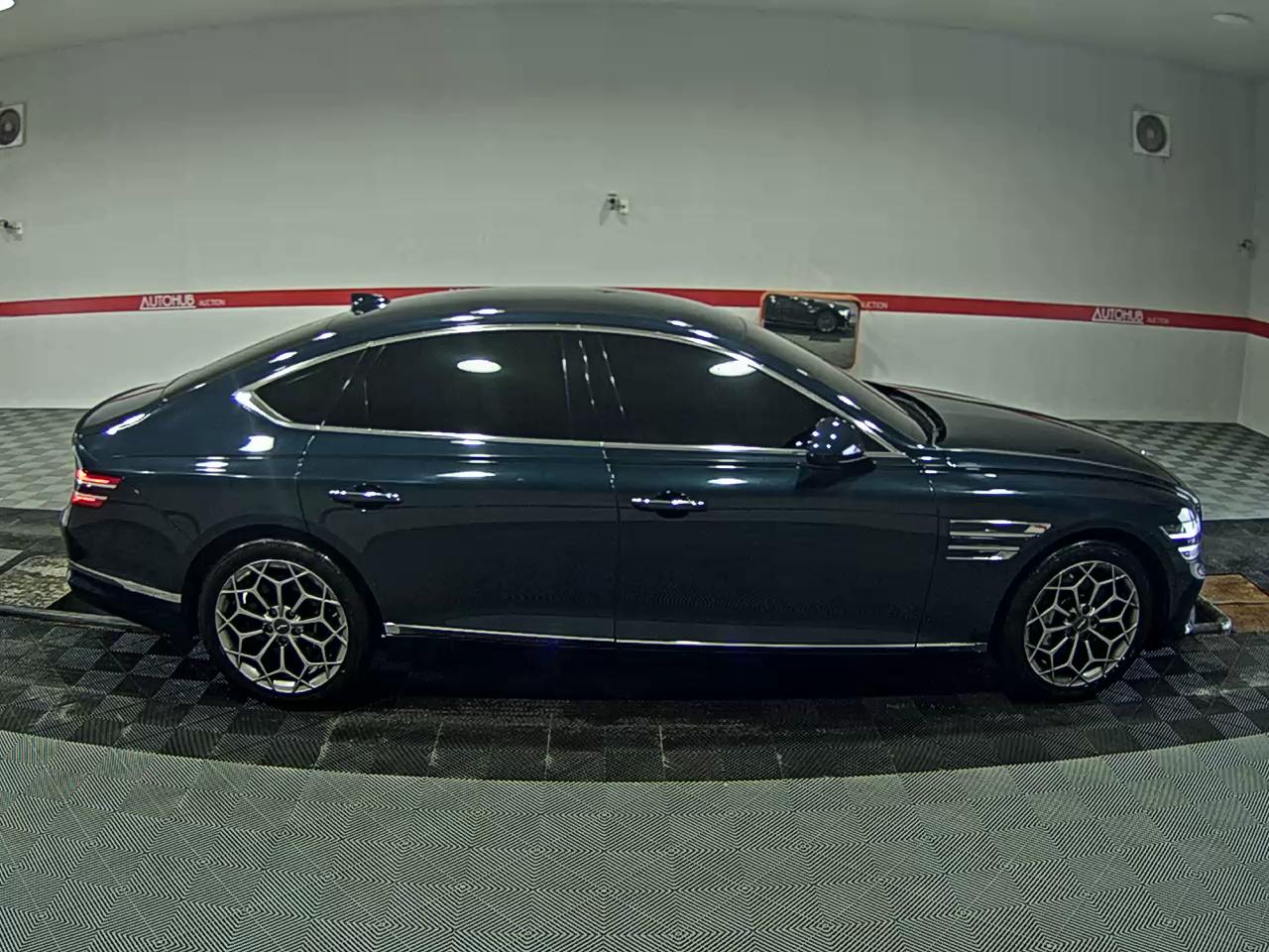 2022 - genesis g80
