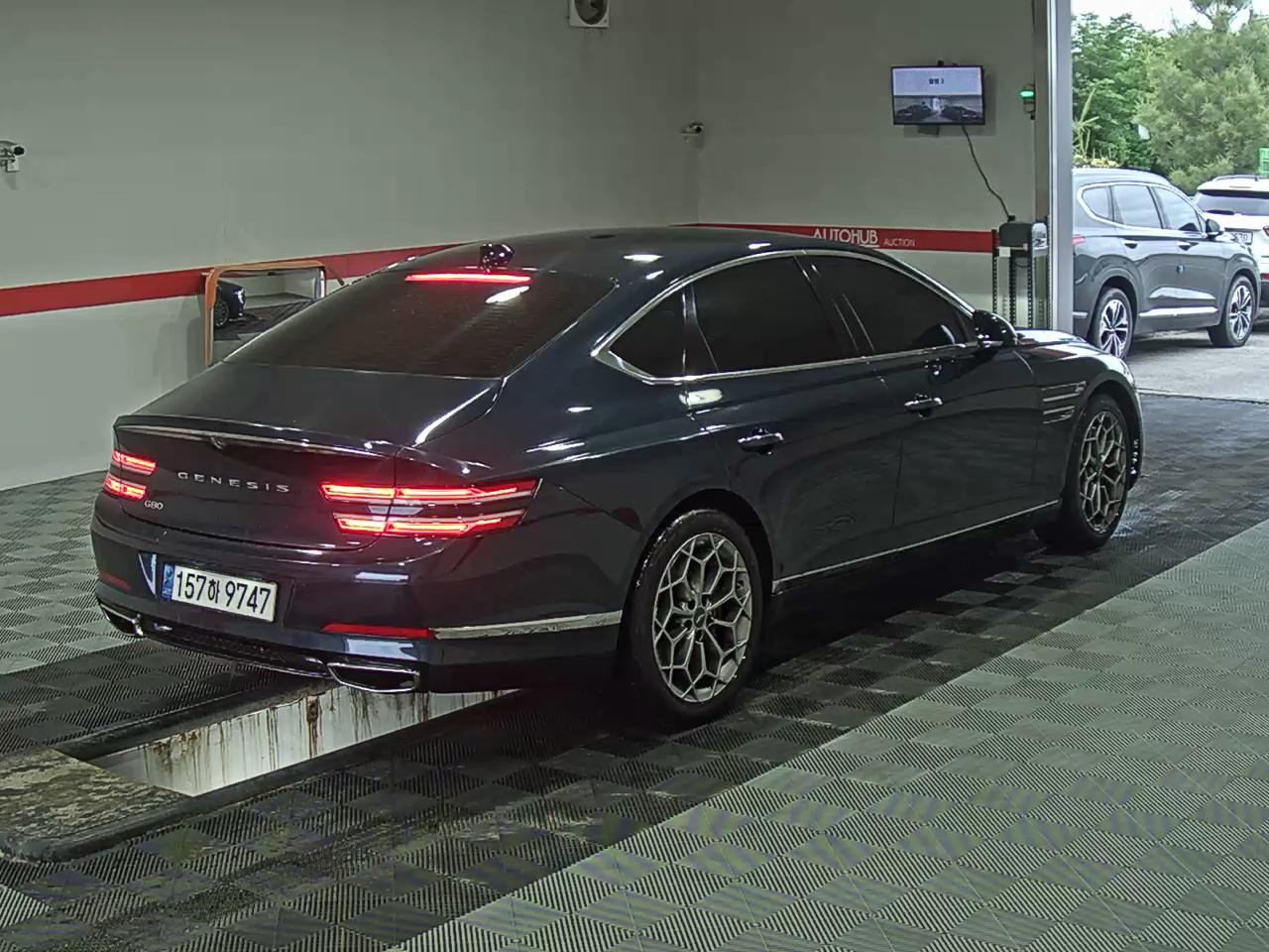 2022 - genesis g80