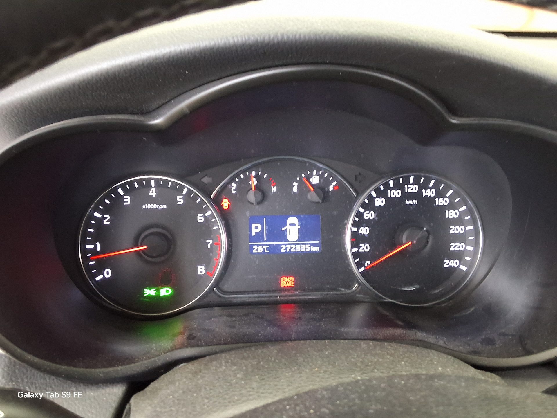2015 - kia carens