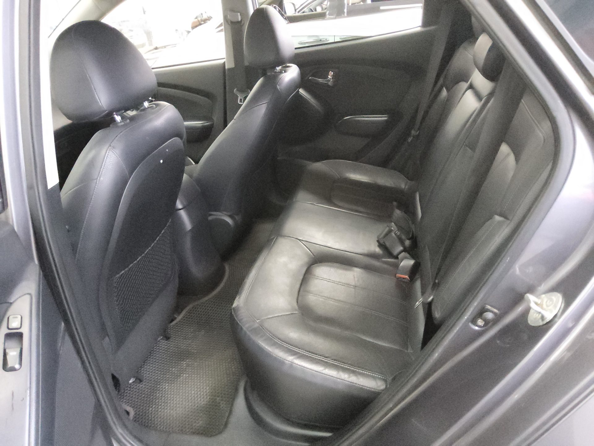 2011 - hyundai tucson