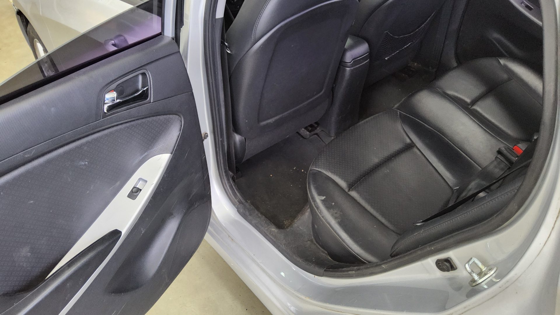 2012 - hyundai accent