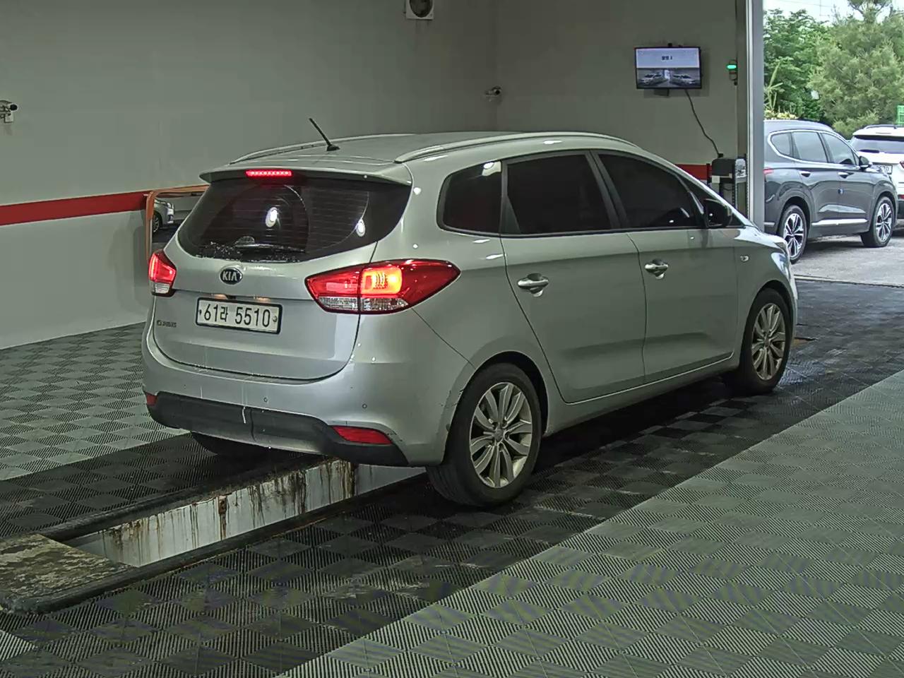 2015 - kia carens