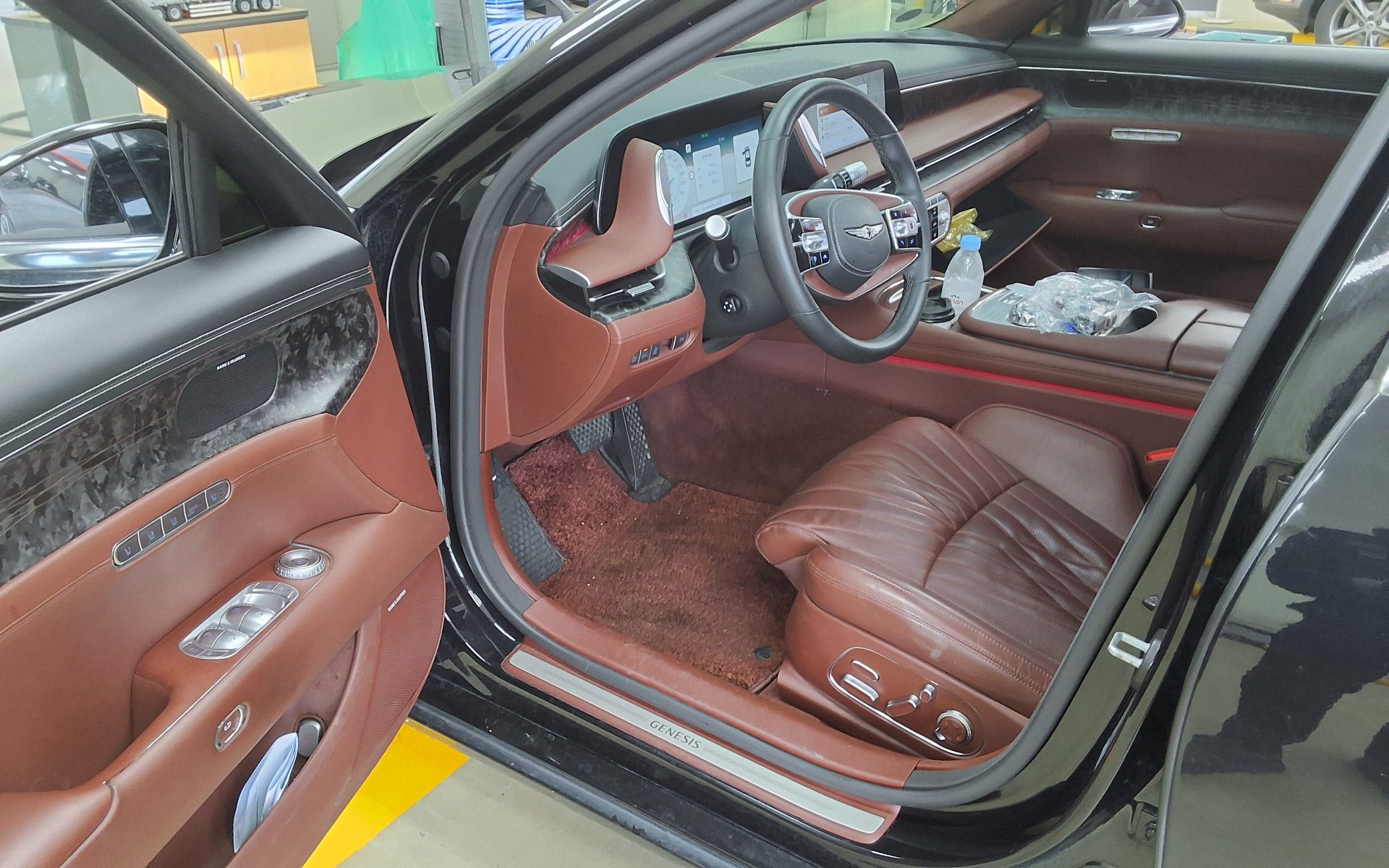 2023 - genesis g90