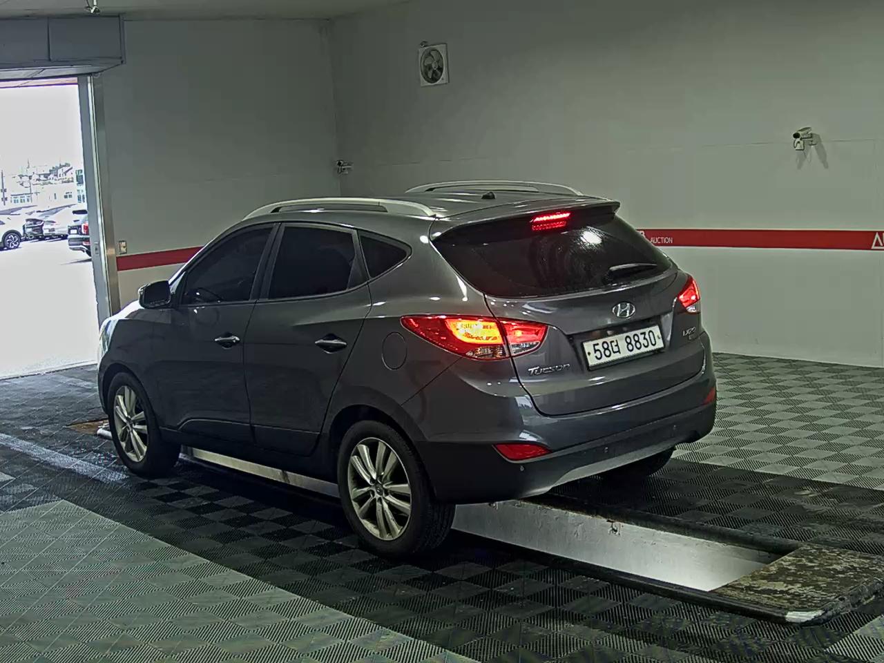 2011 - hyundai tucson