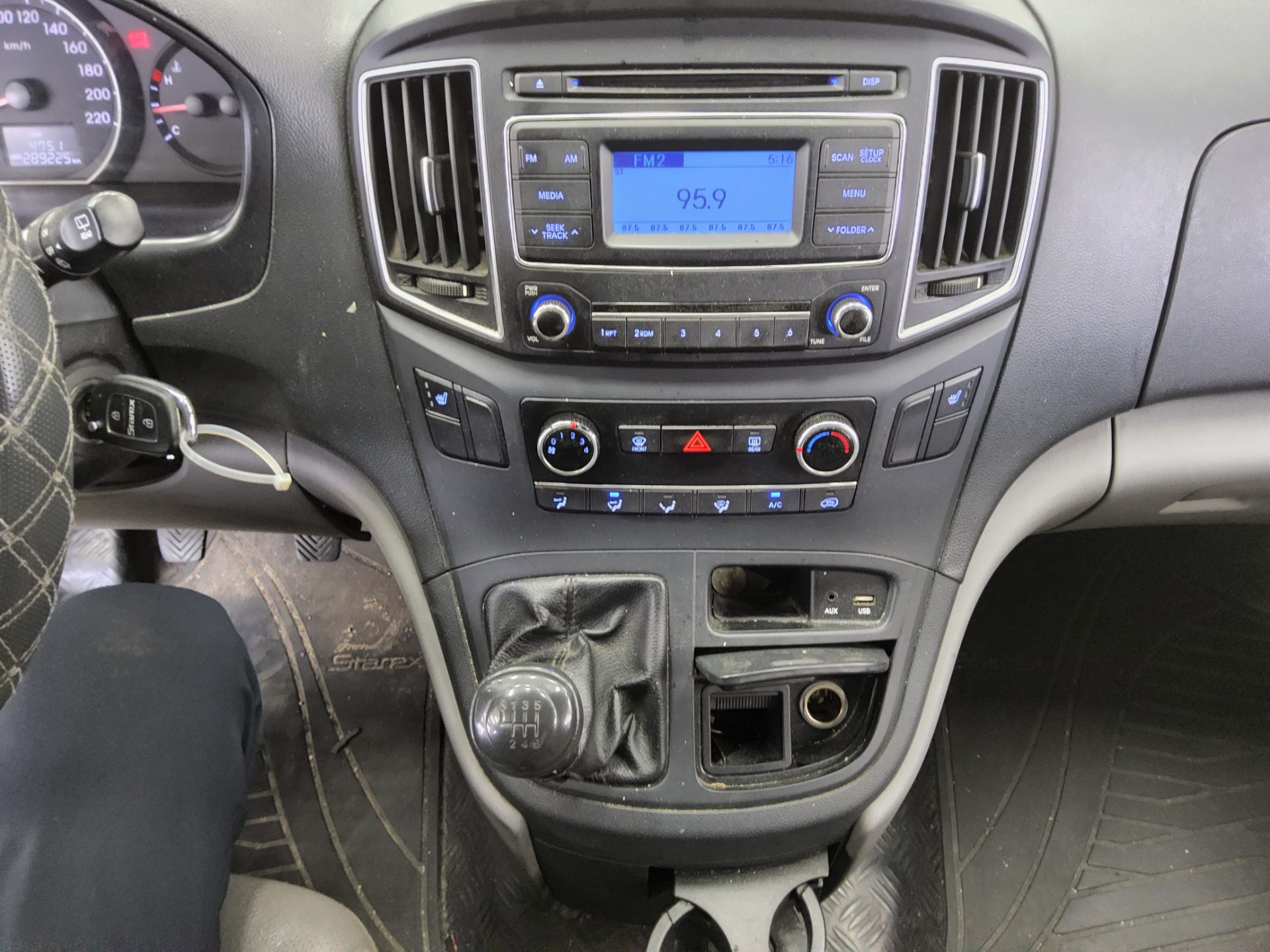 2017 - hyundai grand starex