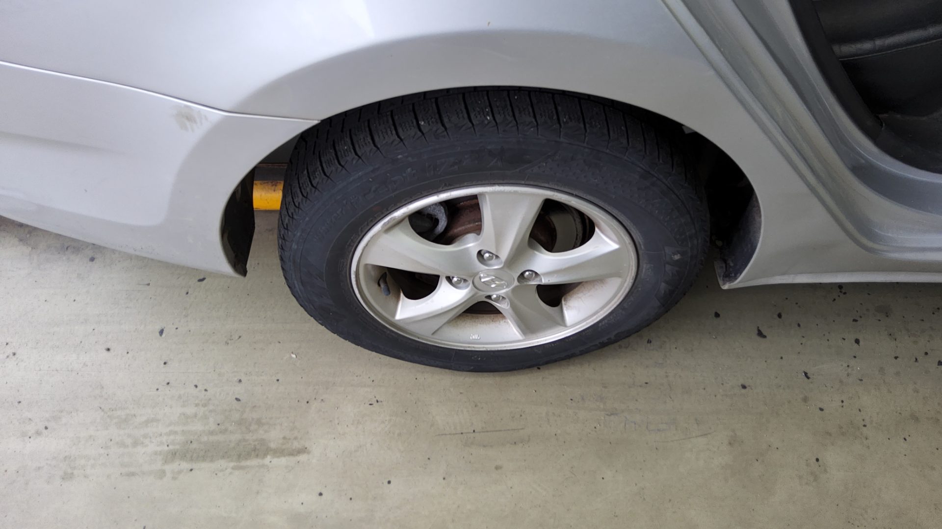 2012 - hyundai accent