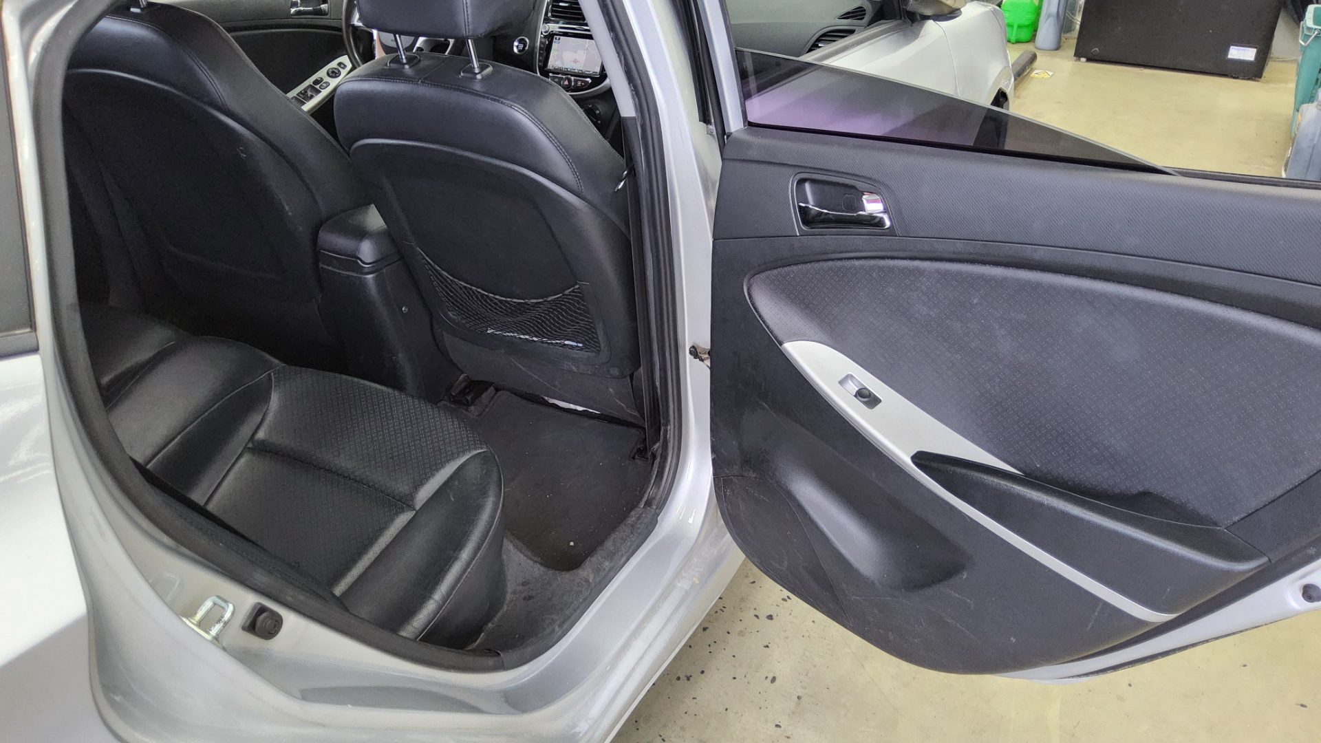 2012 - hyundai accent