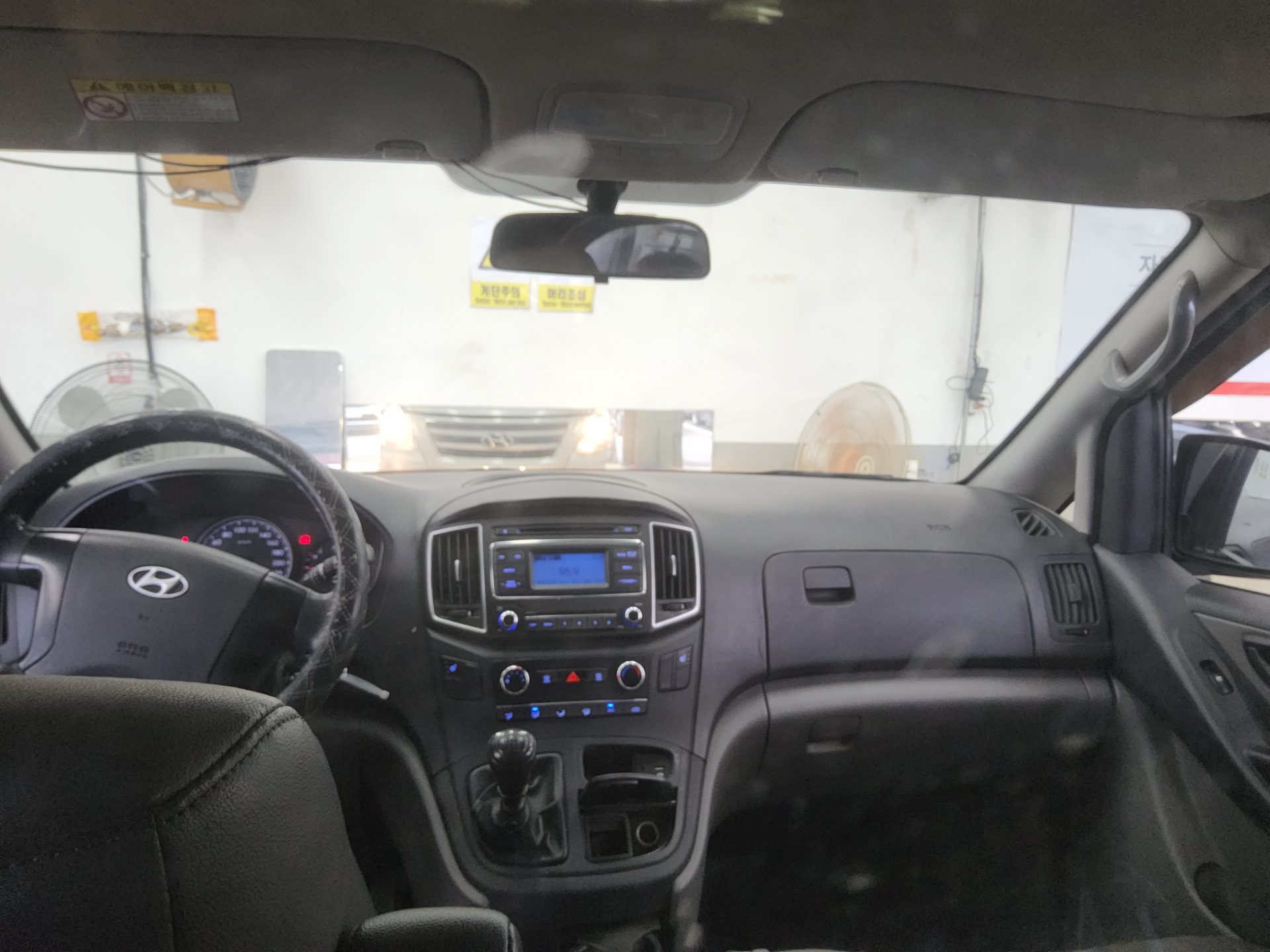 2017 - hyundai grand starex
