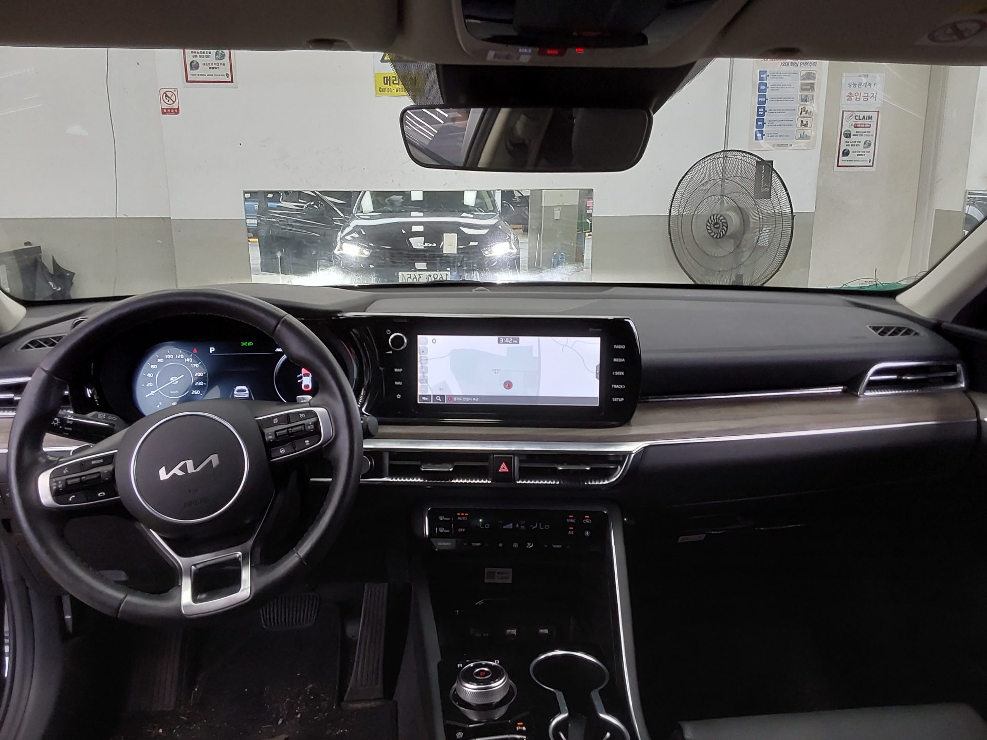 2022 - kia k5