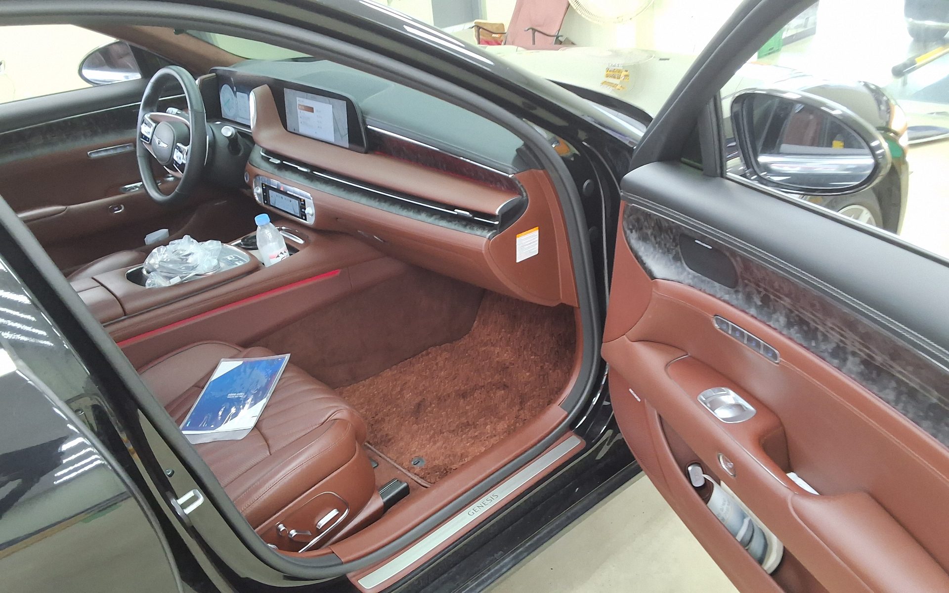 2023 - genesis g90