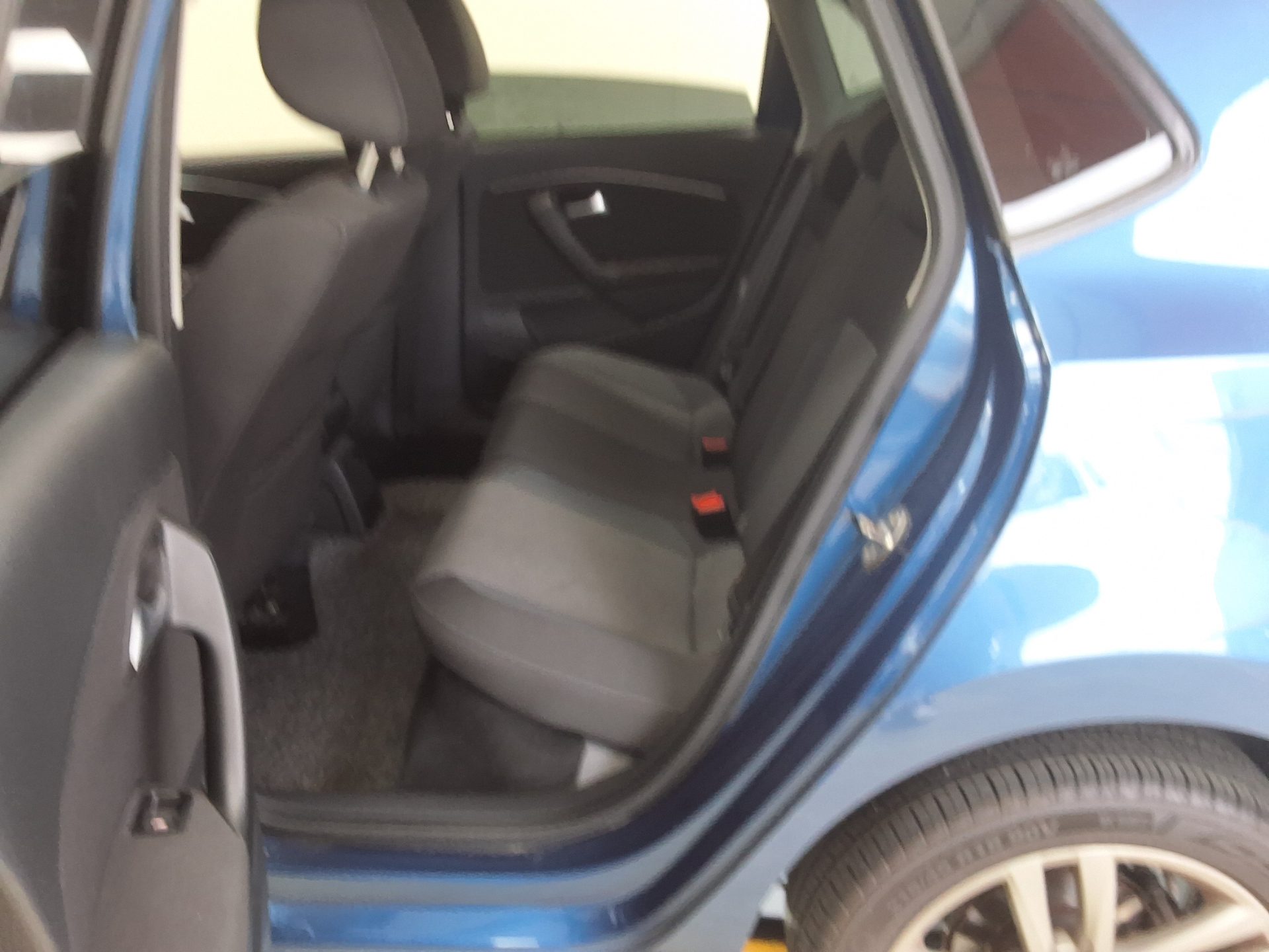 2015 - volkswagen polo