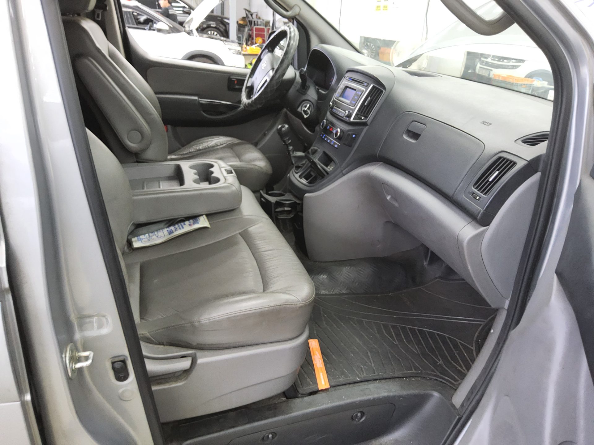 2017 - hyundai grand starex