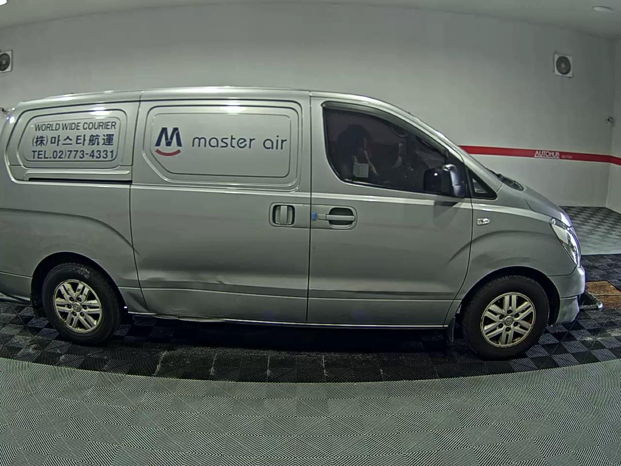 2017 - hyundai grand starex