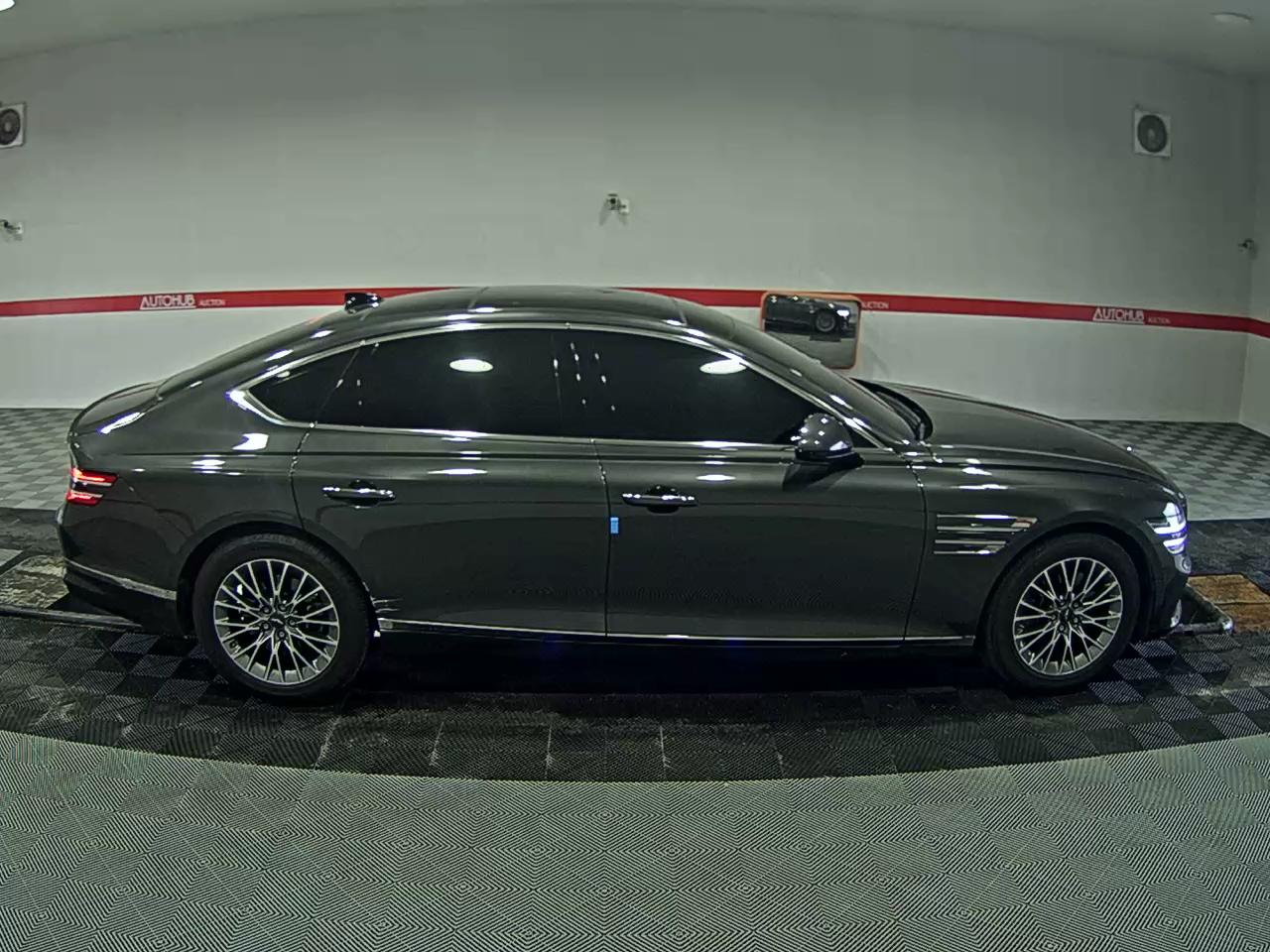 2022 - genesis g80