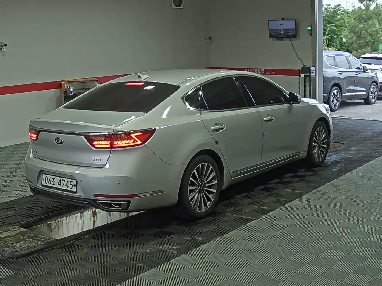 2018 - kia k7