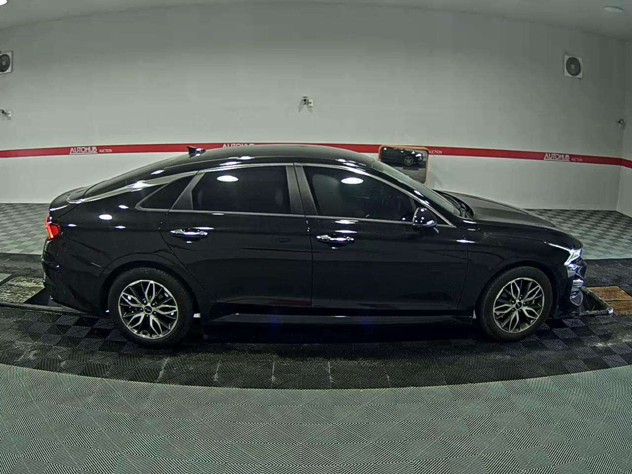 2022 - kia k5