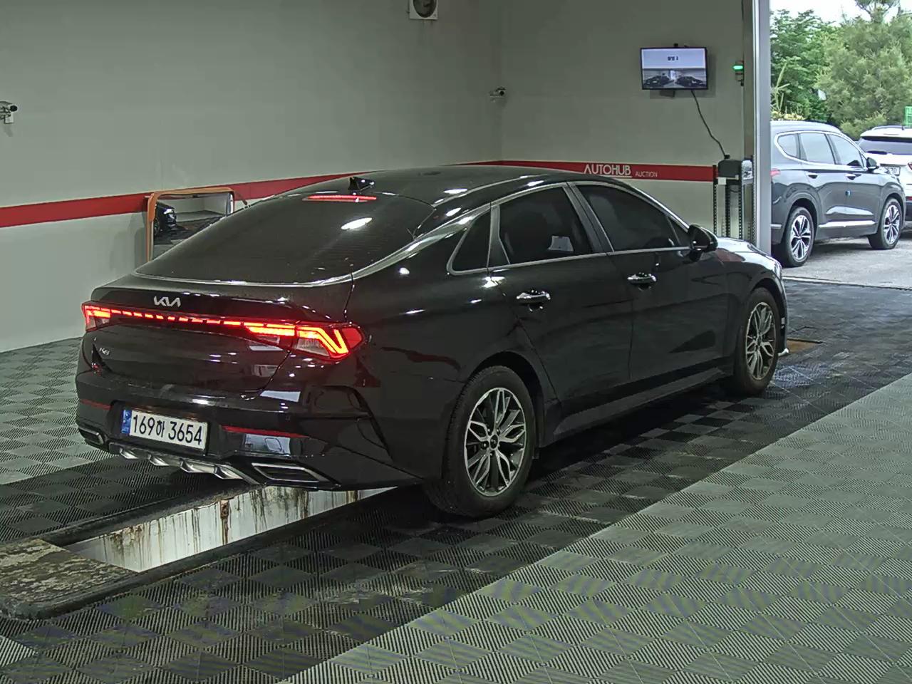 2022 - kia k5