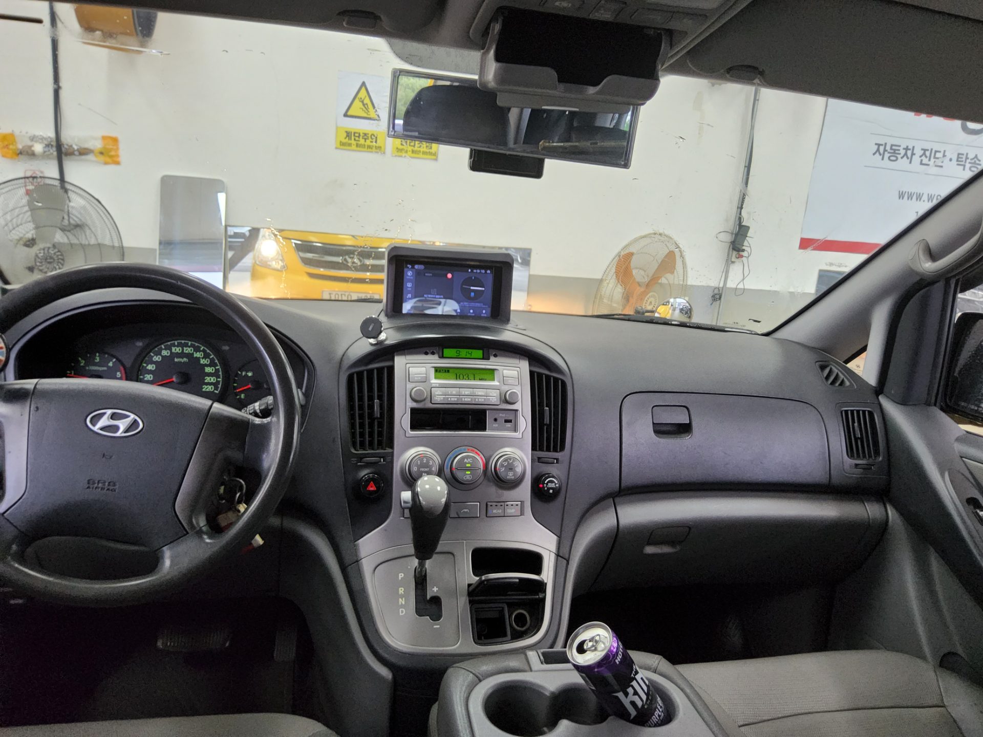 2011 - hyundai grand starex