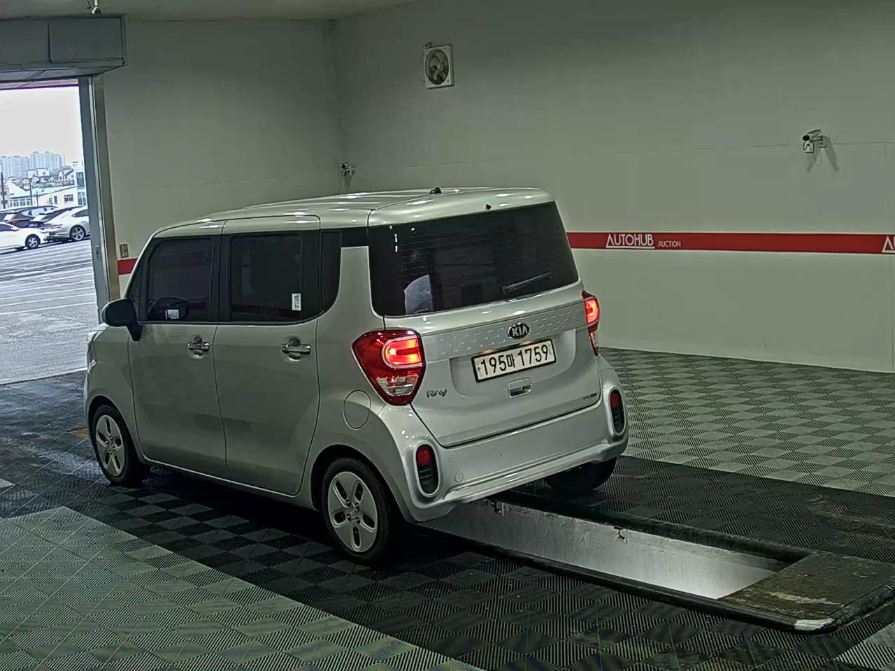 2019 - kia ray