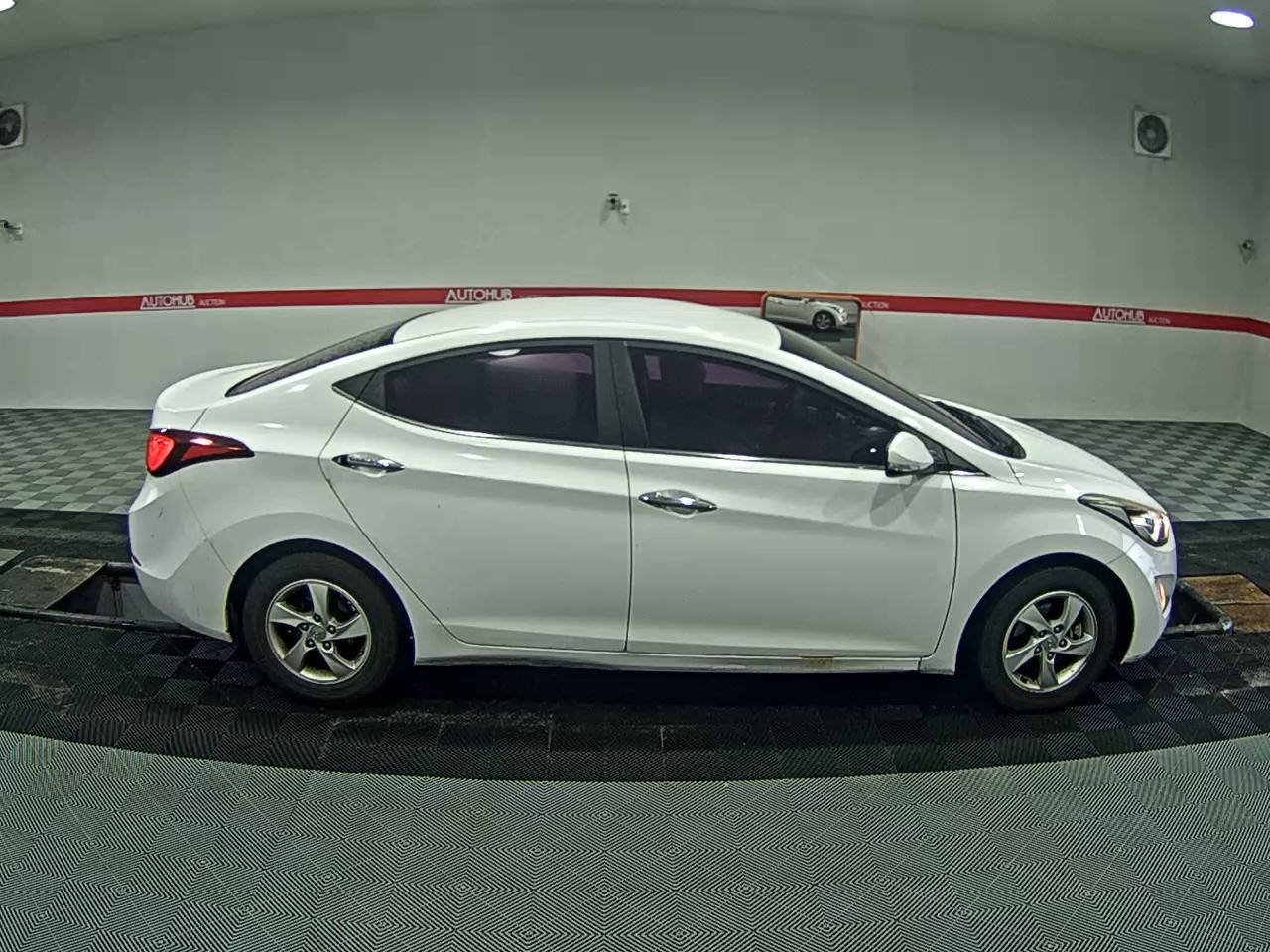 2015 - hyundai avante