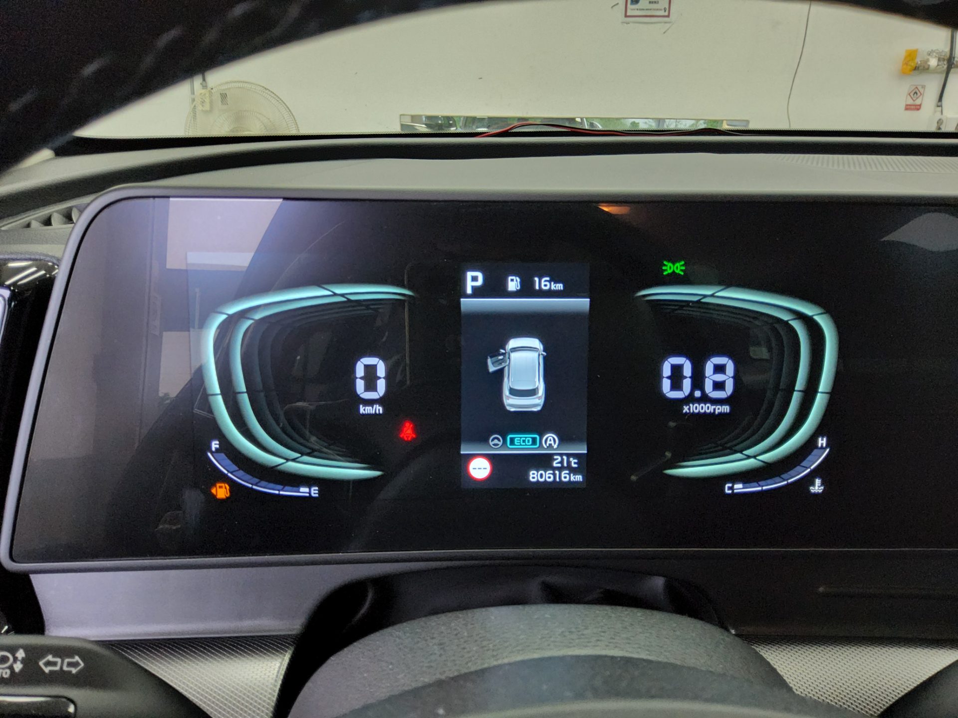 2022 - kia sportage