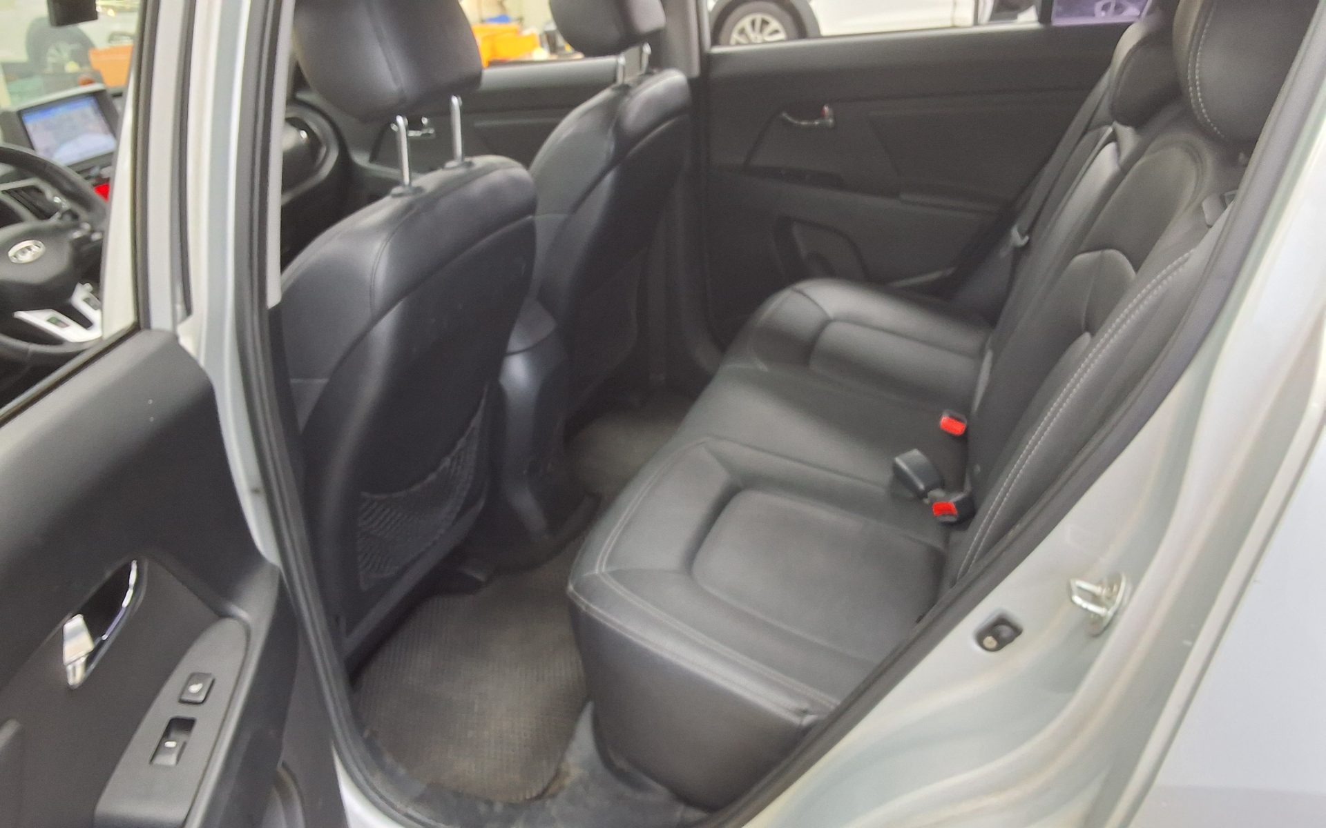 2011 - kia sportage
