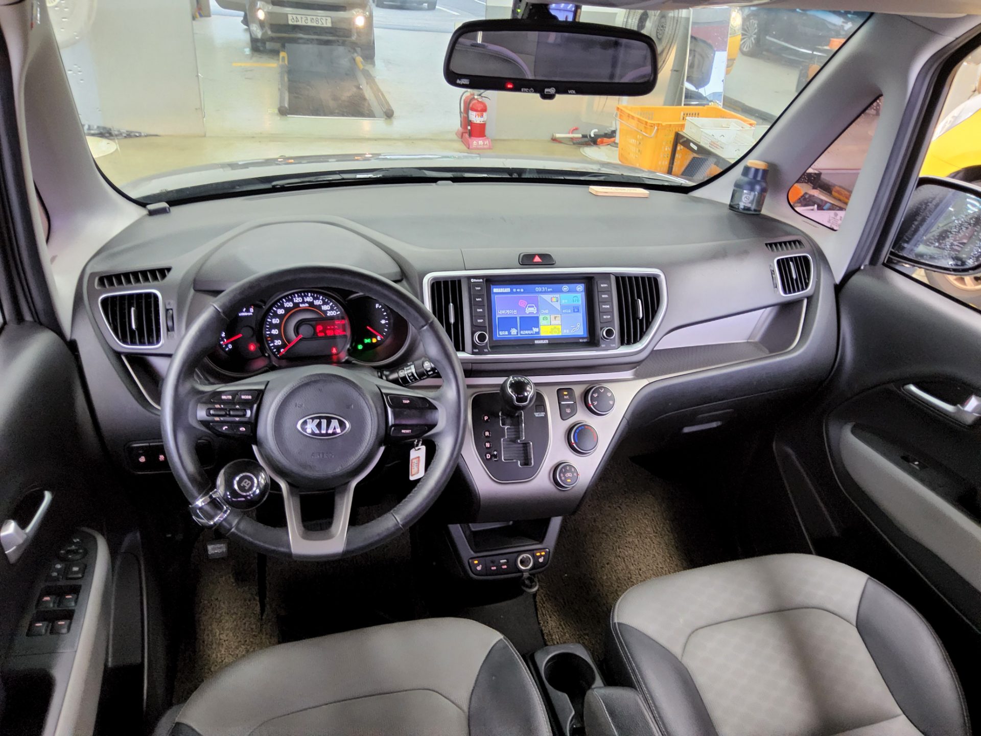 2019 - kia ray