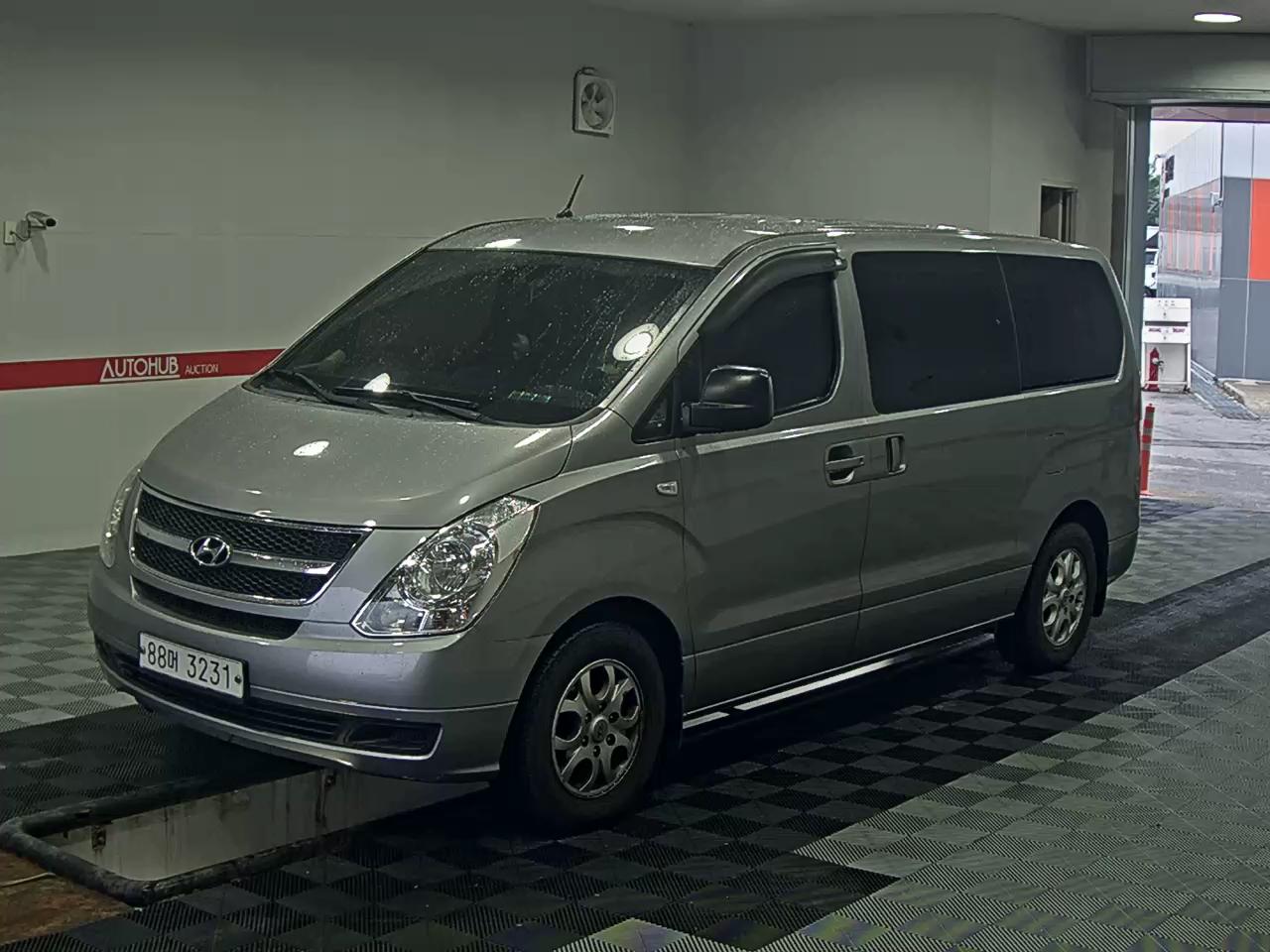 HYUNDAI GRAND STAREX CVX DELUXE
