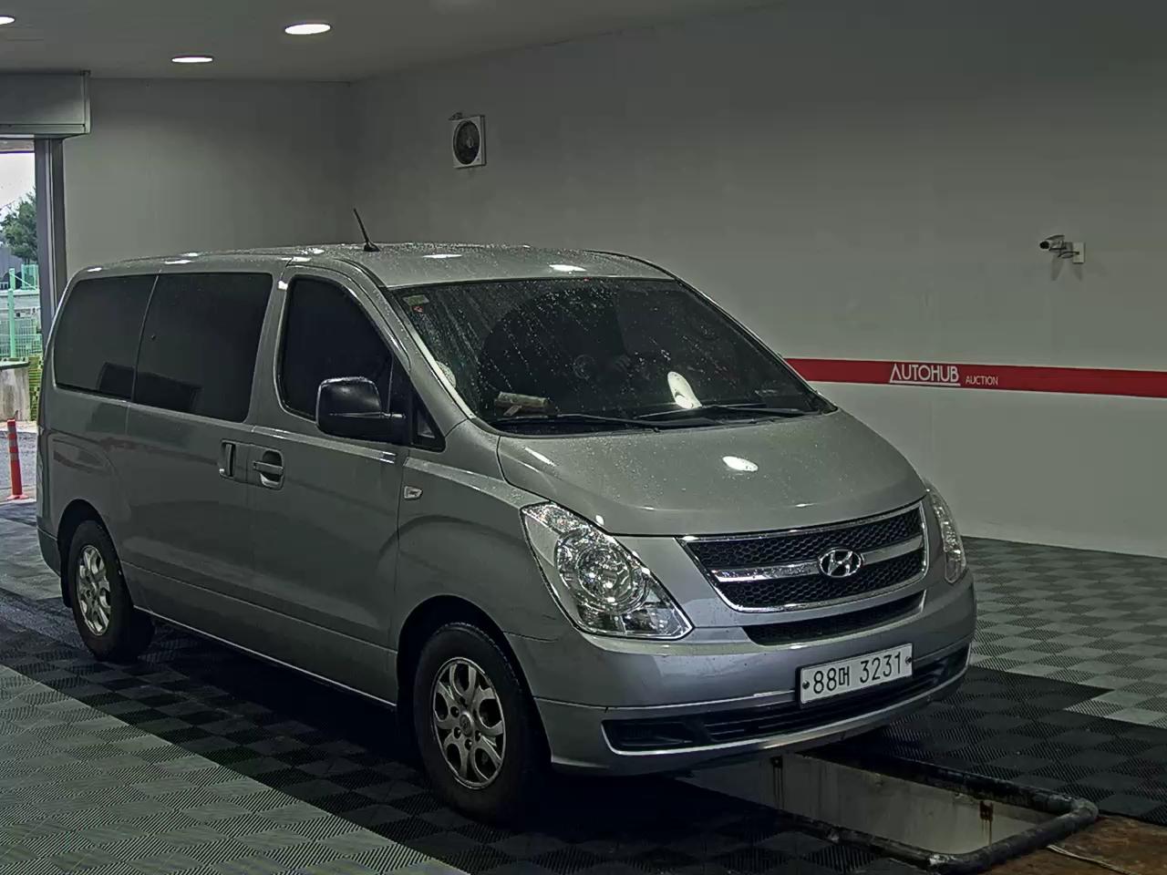 2013 - hyundai grand starex