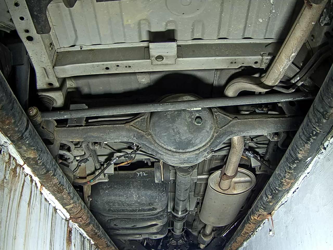 2011 - hyundai grand starex