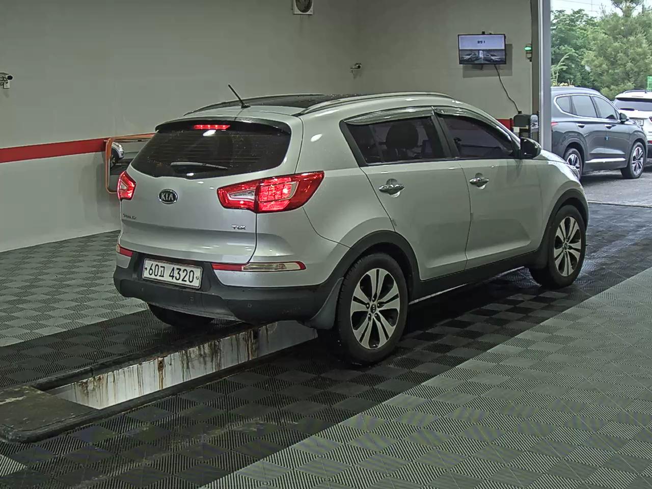 2011 - kia sportage