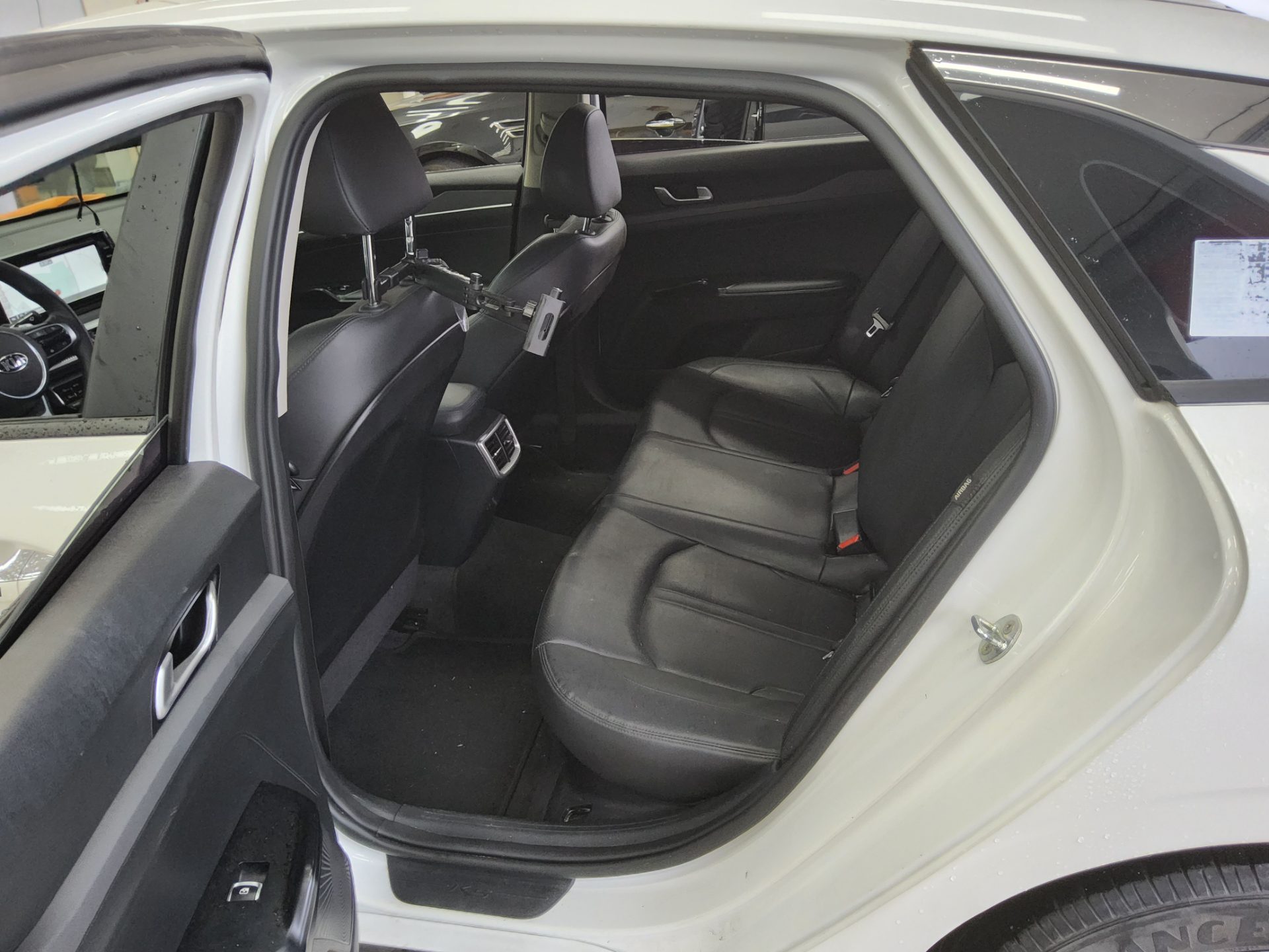 2021 - kia k5