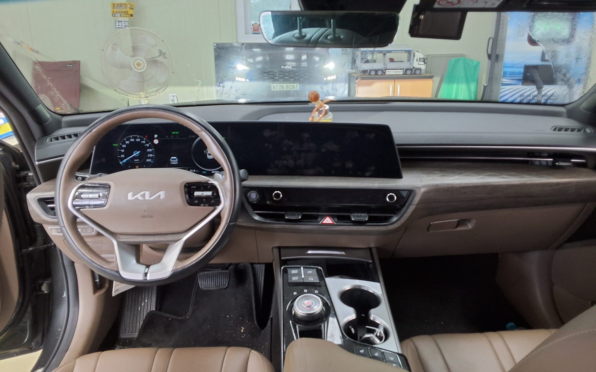 2022 - kia k8