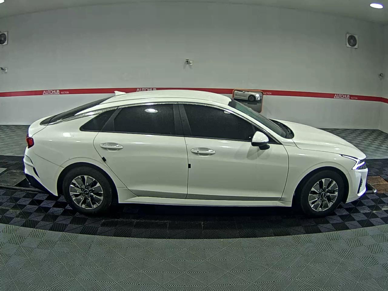 2021 - kia k5