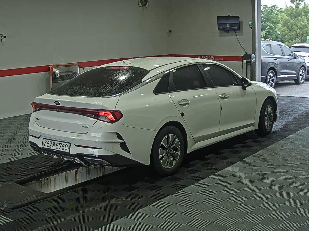 2021 - kia k5